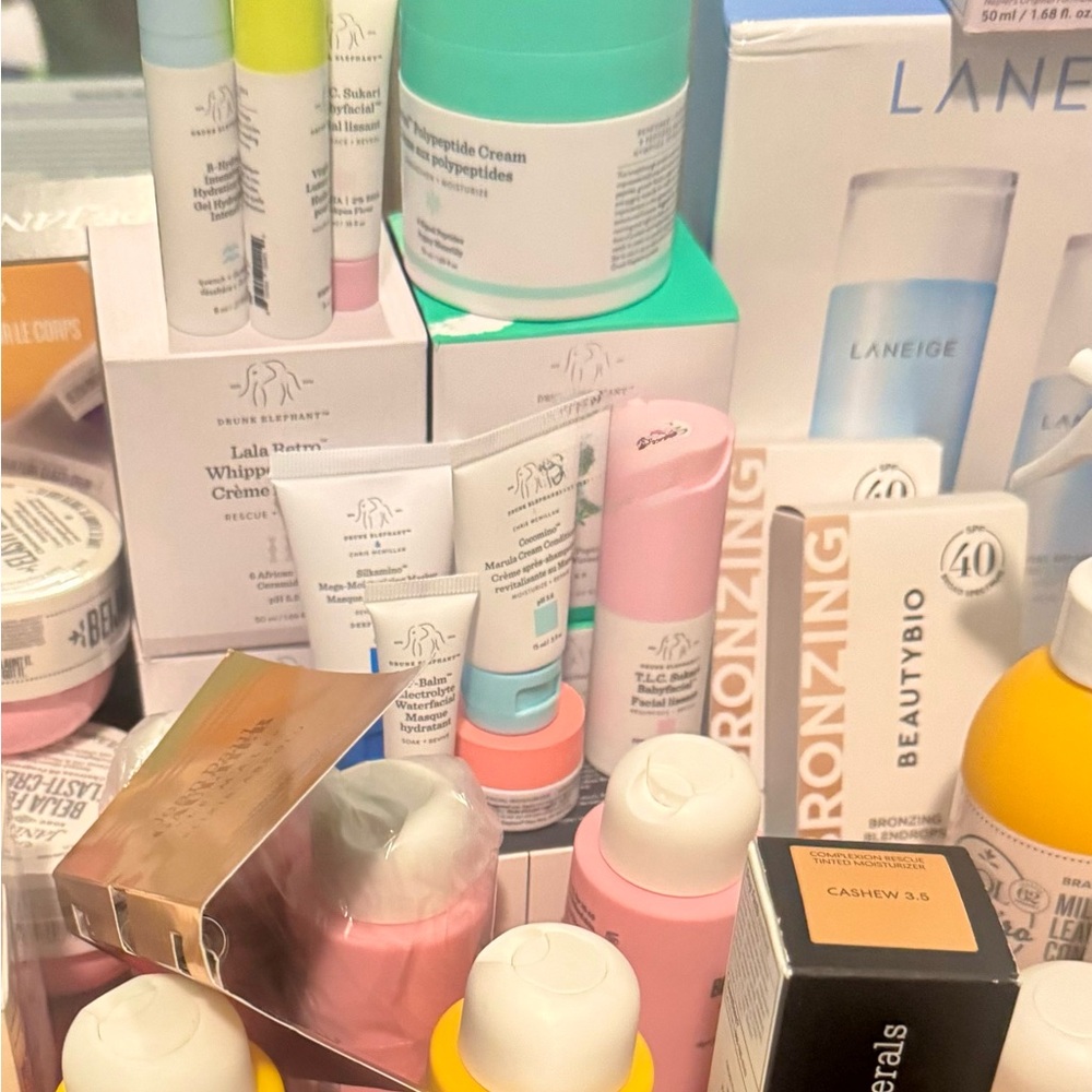 Calling all beauty lovers & resellers!! Make up & Skincare bundles!